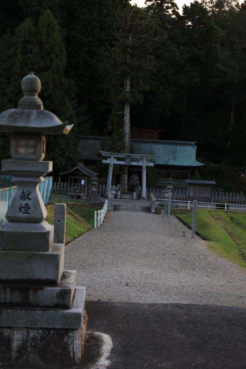 伊賀忍供養　比自山 藤堂貴久お堂  金毘羅  百田不動 田矢城  服部半蔵保長  百地丹波守  藤林長門守  手力神社